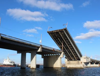Досліджуємо знакові розвідні мости Миколаєва: Путівник найціннішими пам’ятками міста